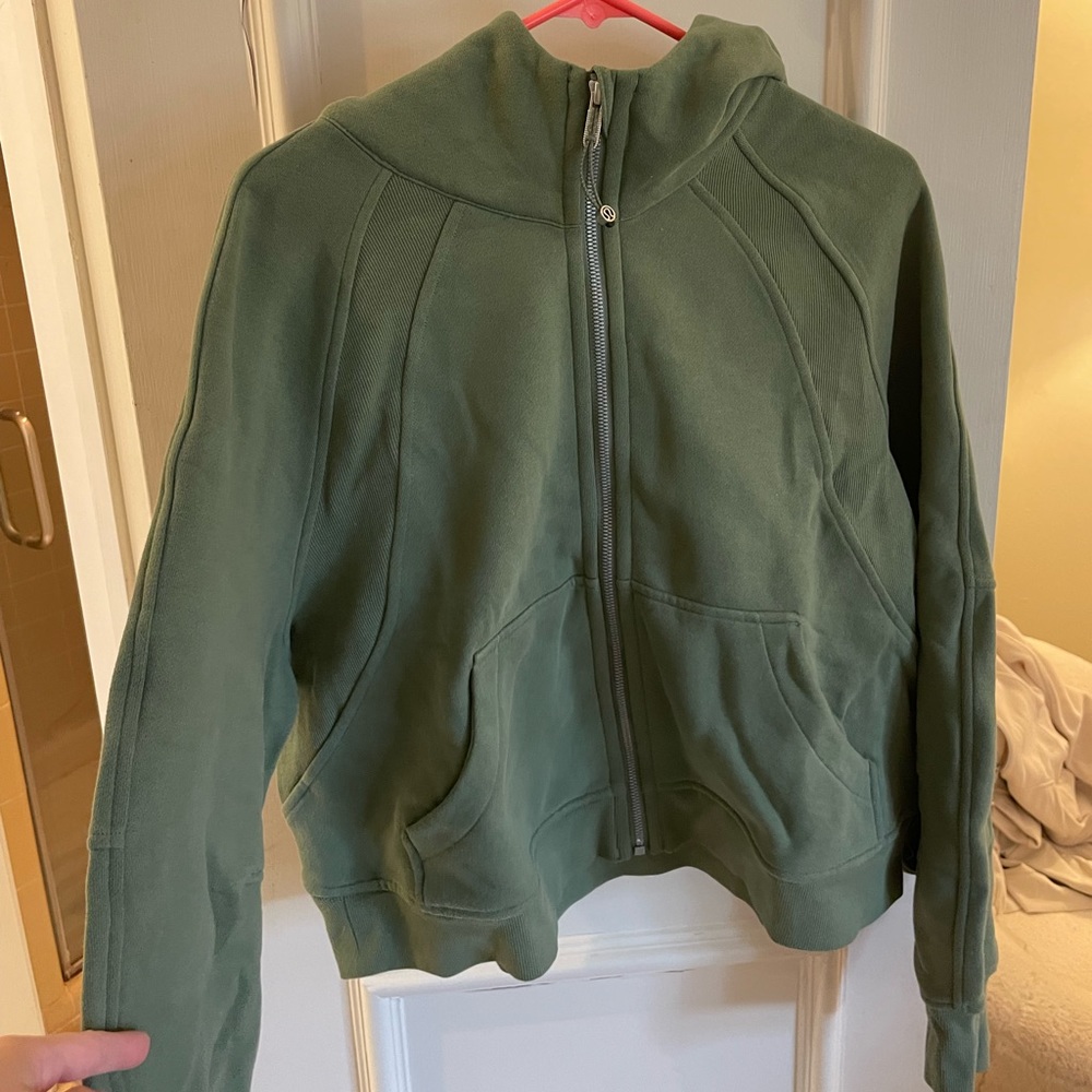 olive scuba half zip M/L